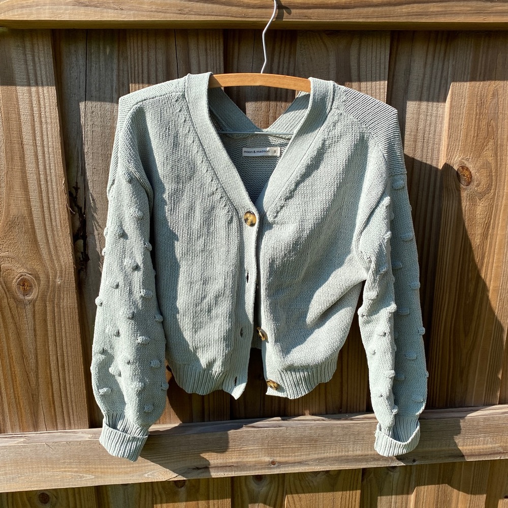 moon & madison cropped cardigan